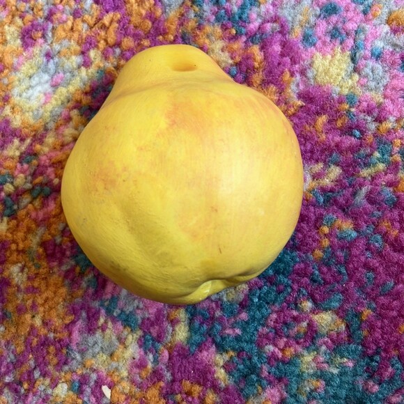 Ceramic Fruit Made in Spain Rare Pieces: Pear, Lemon,Key Lime, Peach, Apples (6) - Picture 8 of 12